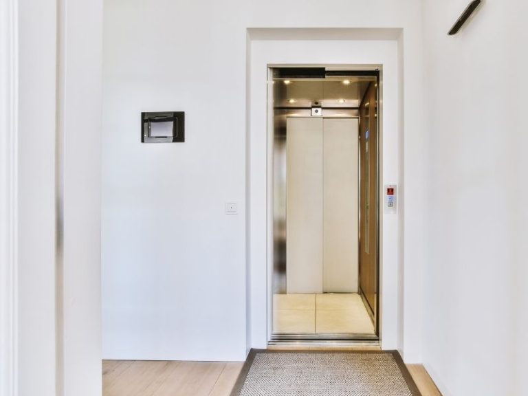 Harga Jual Lift Rumah Minimalis Murah vs. Premium: Apa Perbedaannya?